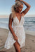 Vestido Annie Curto Decote V Renda e Bordados