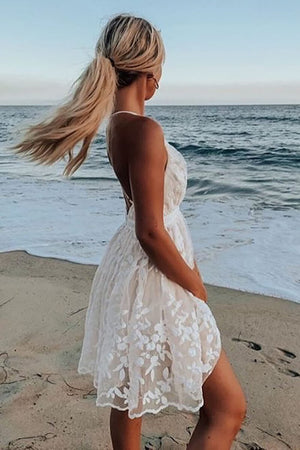Vestido Annie Corto Escote en V Encaje y Bordados